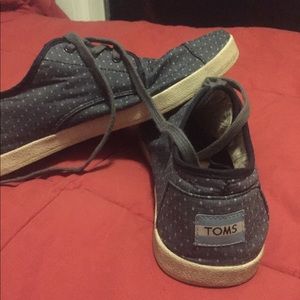 Blue polka dot Toms